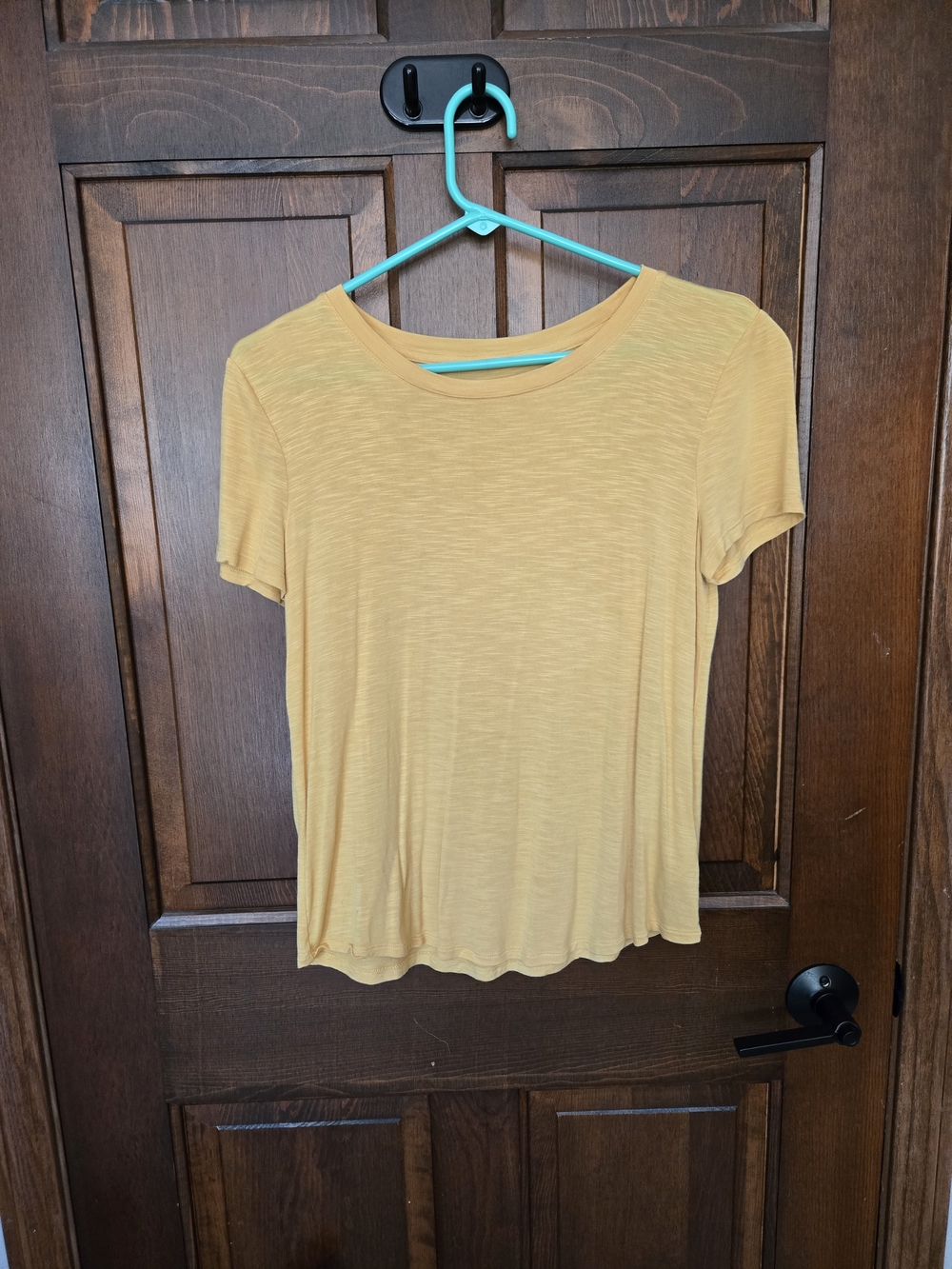 GAP Short Sleeve Tee in Mustard Yellow